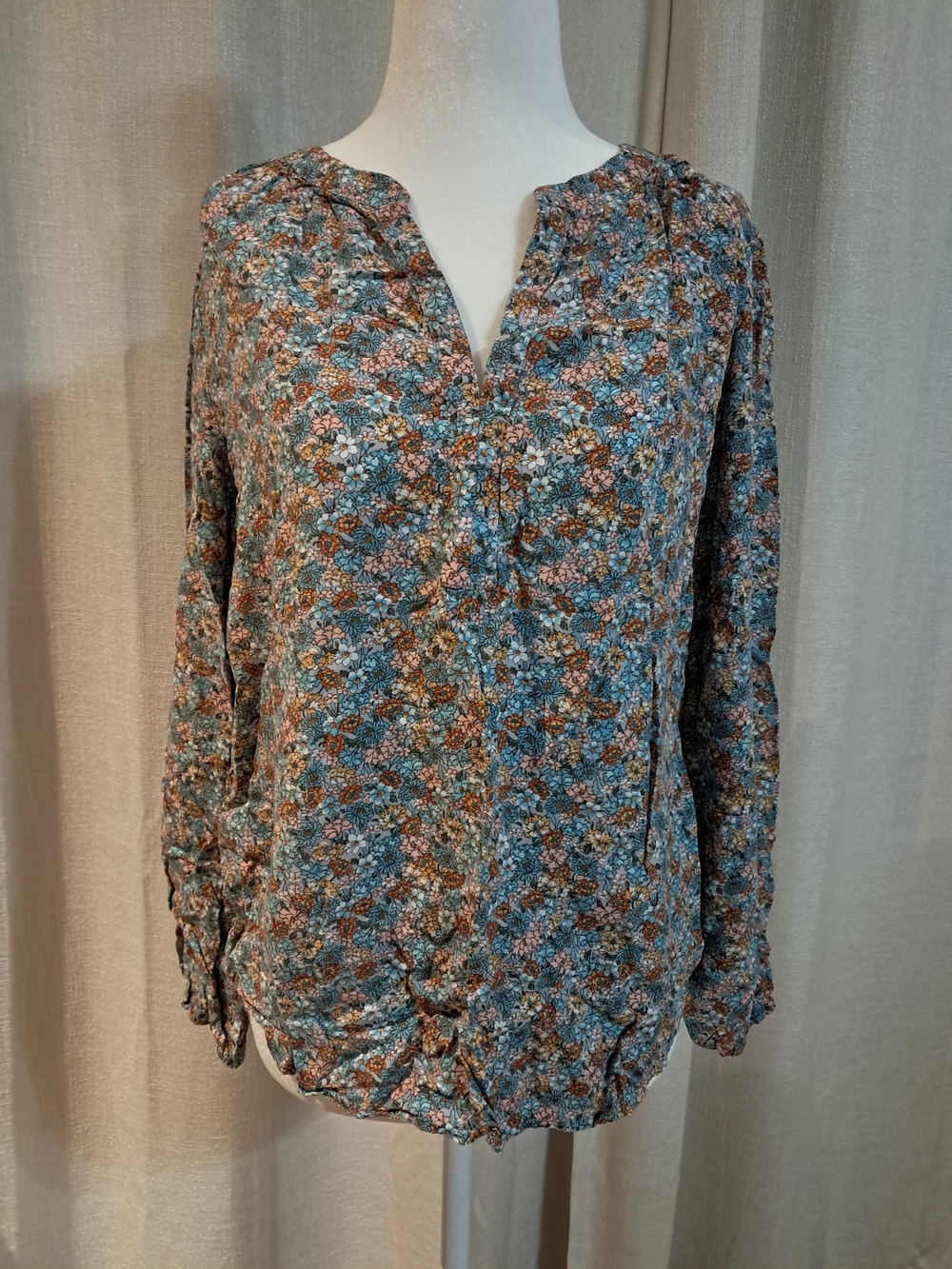 LOFT Floral Split-Neck Lightweight Blouse - Blue & Brown Small
